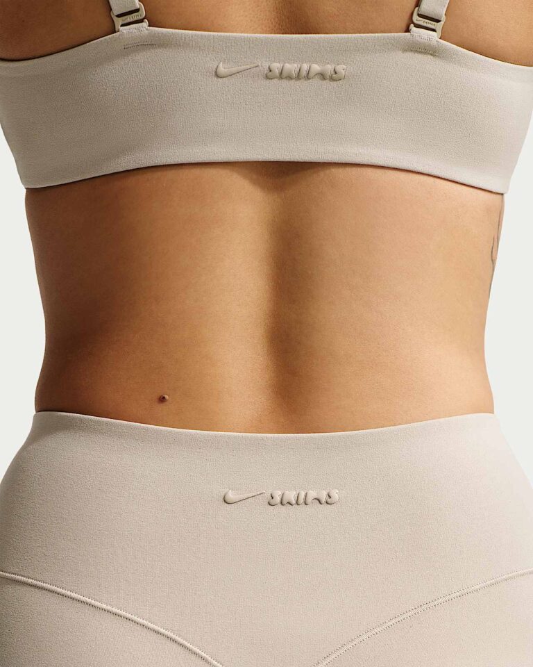 Шорты NikeSKIMS Studio Stretch 3″ Shorts «Linen» Женская