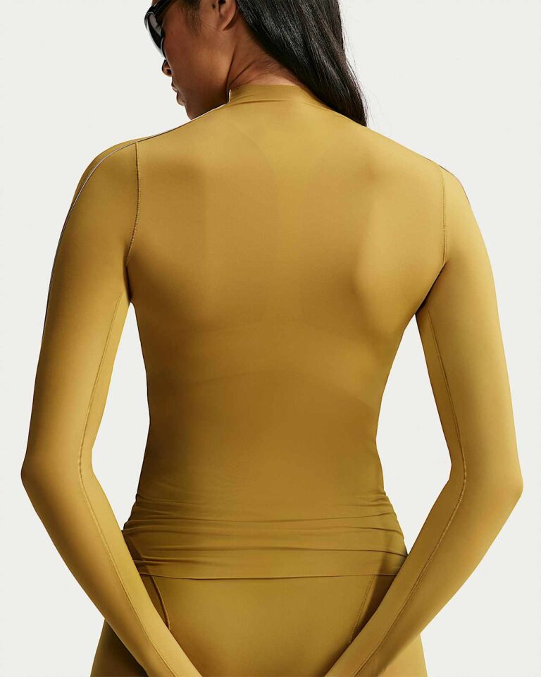 Лонгслив NikeSKIMS Weightless Mock-Neck Long-Sleeve Top «Ochre» Женская