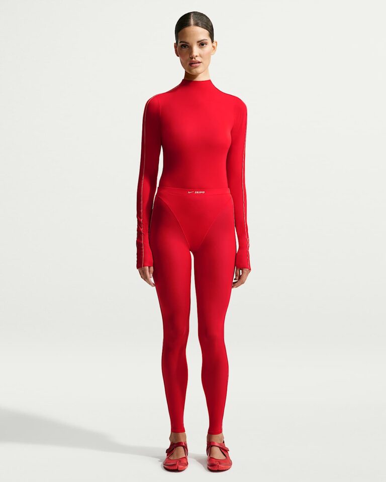 Лонгслив NikeSKIMS Weightless Mock-Neck Long-Sleeve Top «University Red» Женская