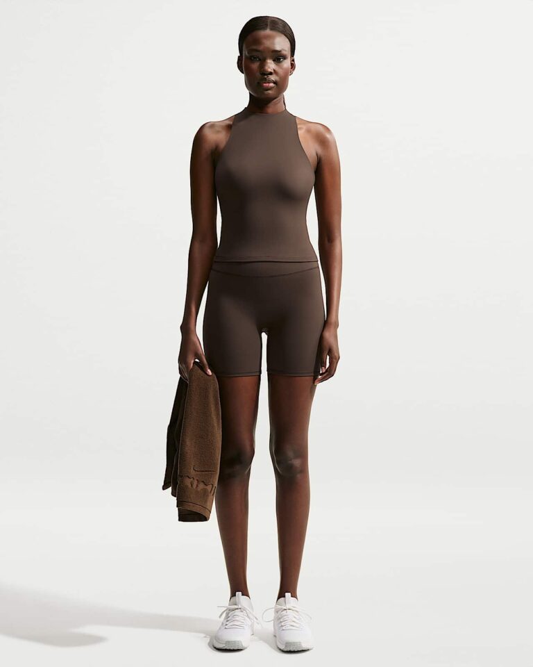 Майка NikeSKIMS Matte Mock-Neck Racerback Tank Top «Dark Sepia» Женская