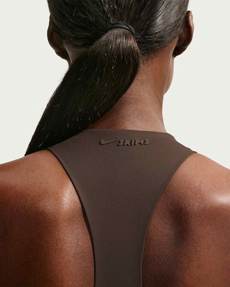 Майка NikeSKIMS Matte Mock-Neck Racerback Tank Top «Dark Sepia» Женская
