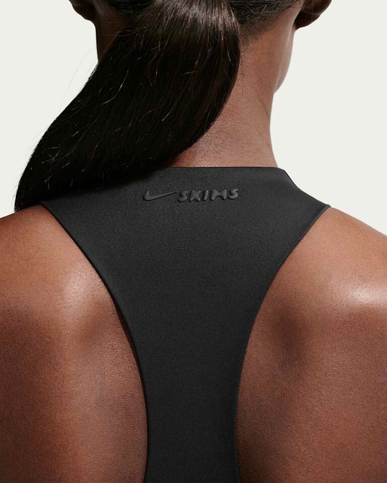 Майка NikeSKIMS Matte Mock-Neck Racerback Tank Top «Obsidian» Женская