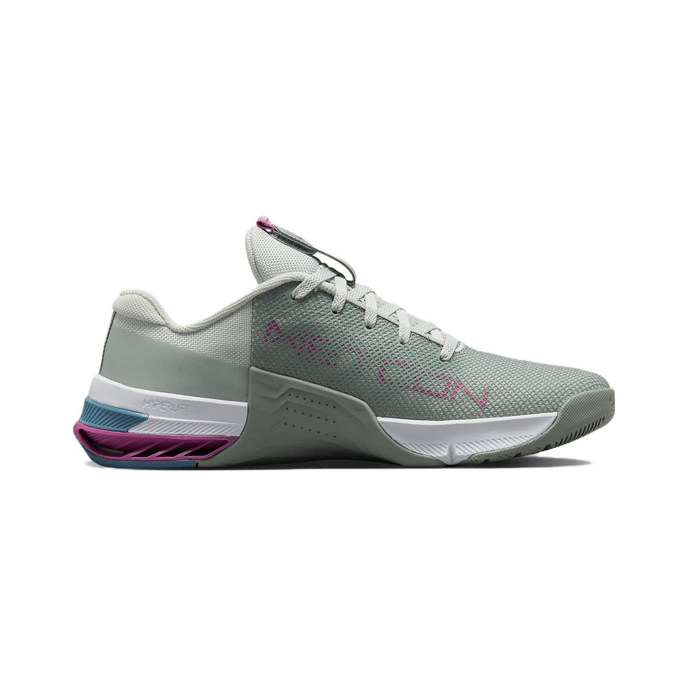 Nike Metcon 8 'Light Silver / Mica Green / Cosmic Fuchsia / Black' Женские