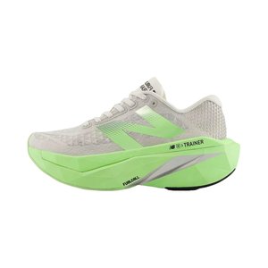 New Balance FuelCell SuperComp Trainer v3