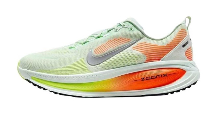 Nike Vomero 18 Barely Green Hyper Crimson